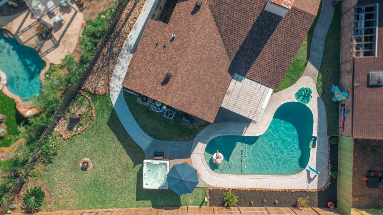 1976Houstongem Luminous Pvtpool & Hottub Dt20Mins For Lrg Families 6Beds 2Bath Villa Dış mekan fotoğraf