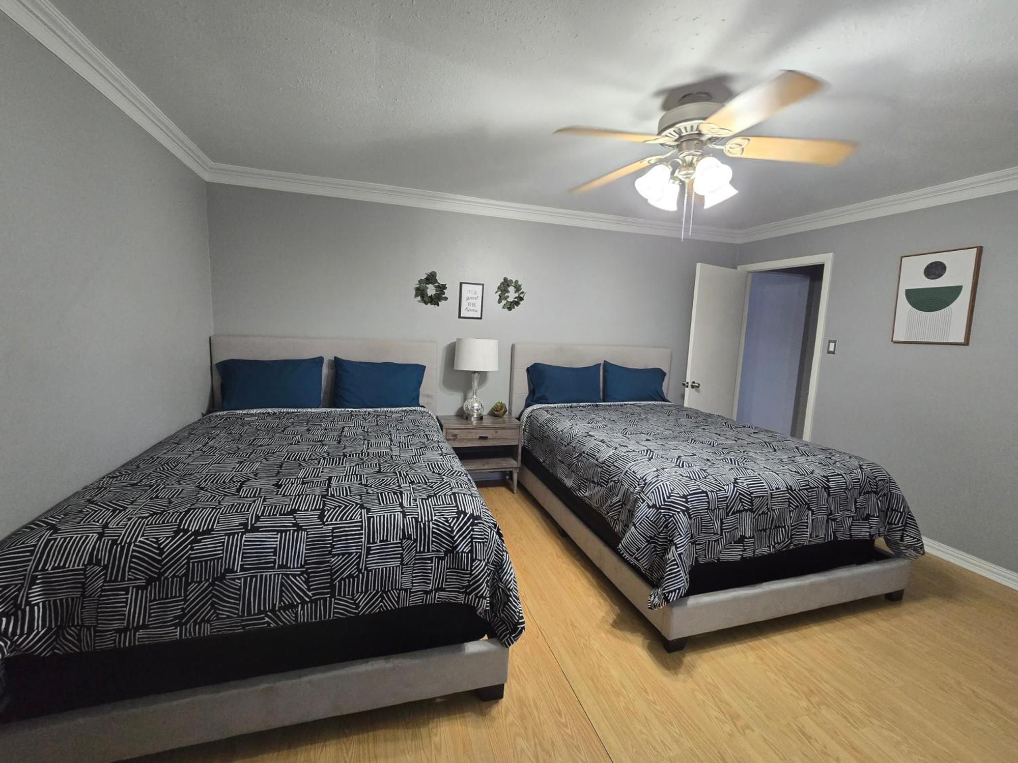 1976Houstongem Luminous Pvtpool & Hottub Dt20Mins For Lrg Families 6Beds 2Bath Villa Dış mekan fotoğraf